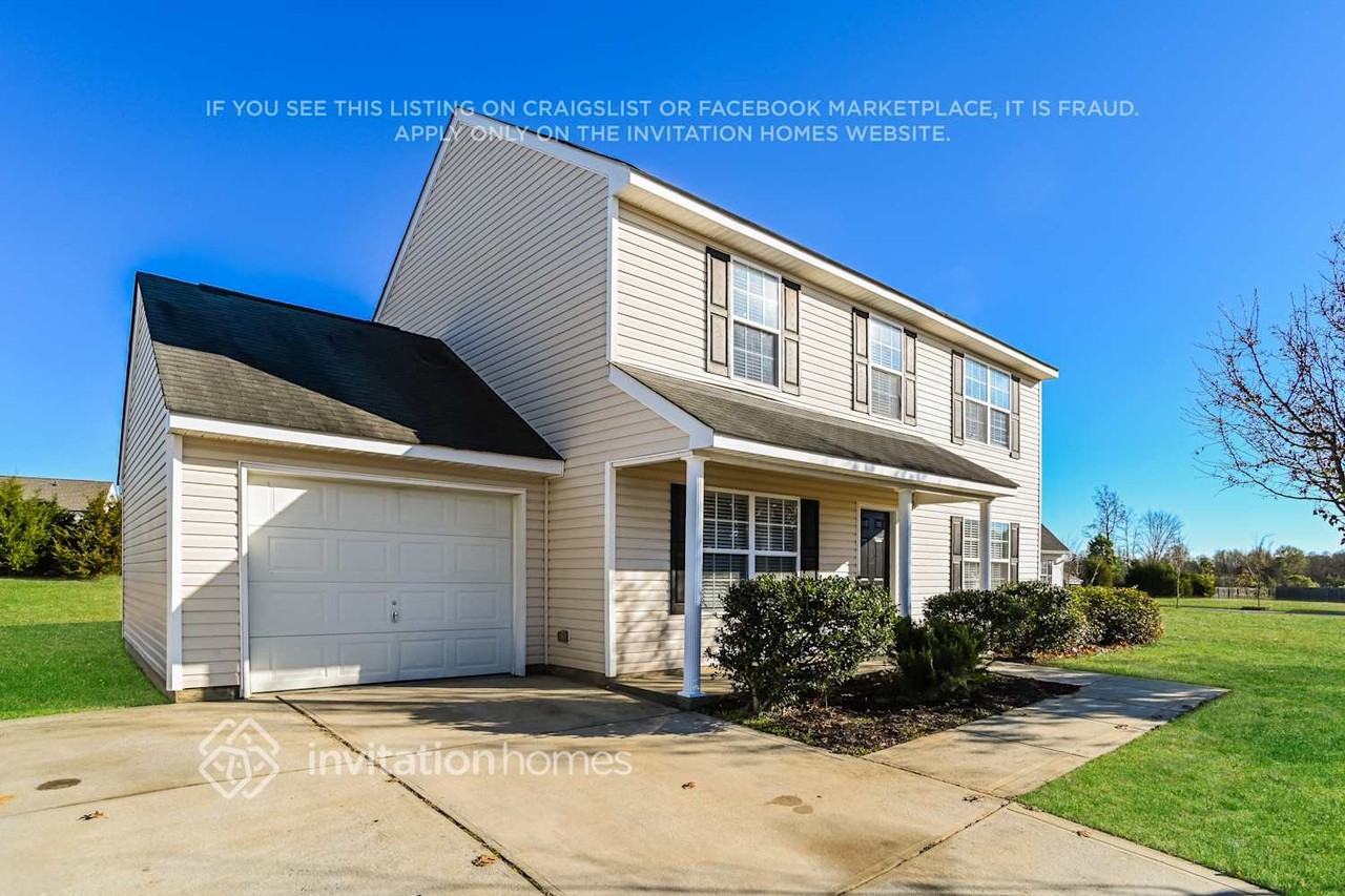 402 Glencroft Dr - Photo 4 of 18