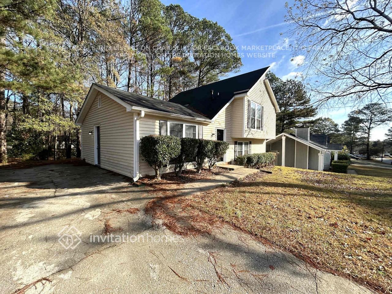 2413 Leslie Brook Dr - Photo 2 of 18