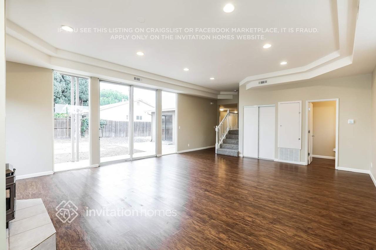 2310 Dover Way - Photo 5 of 18