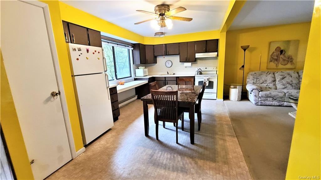 52 Medallion Rd #1 - Photo 7 of 32