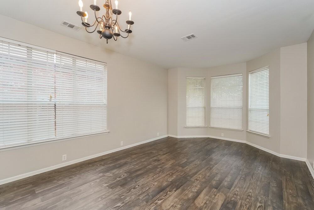 3109 Gettysburg Ln - Photo 4 of 17