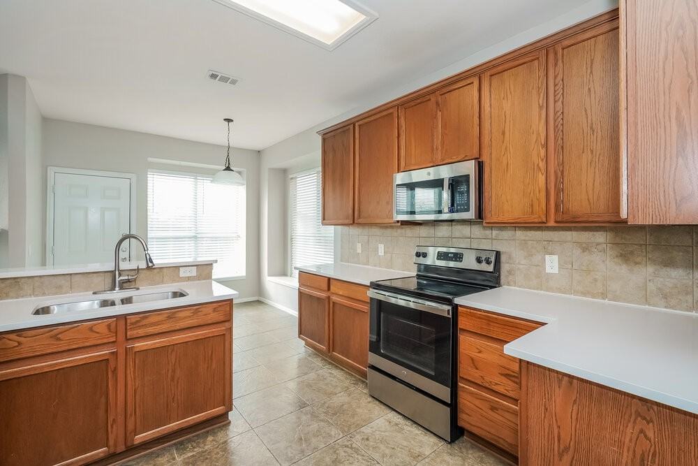 3109 Gettysburg Ln - Photo 6 of 17