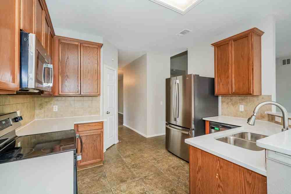 3109 Gettysburg Ln - Photo 7 of 17