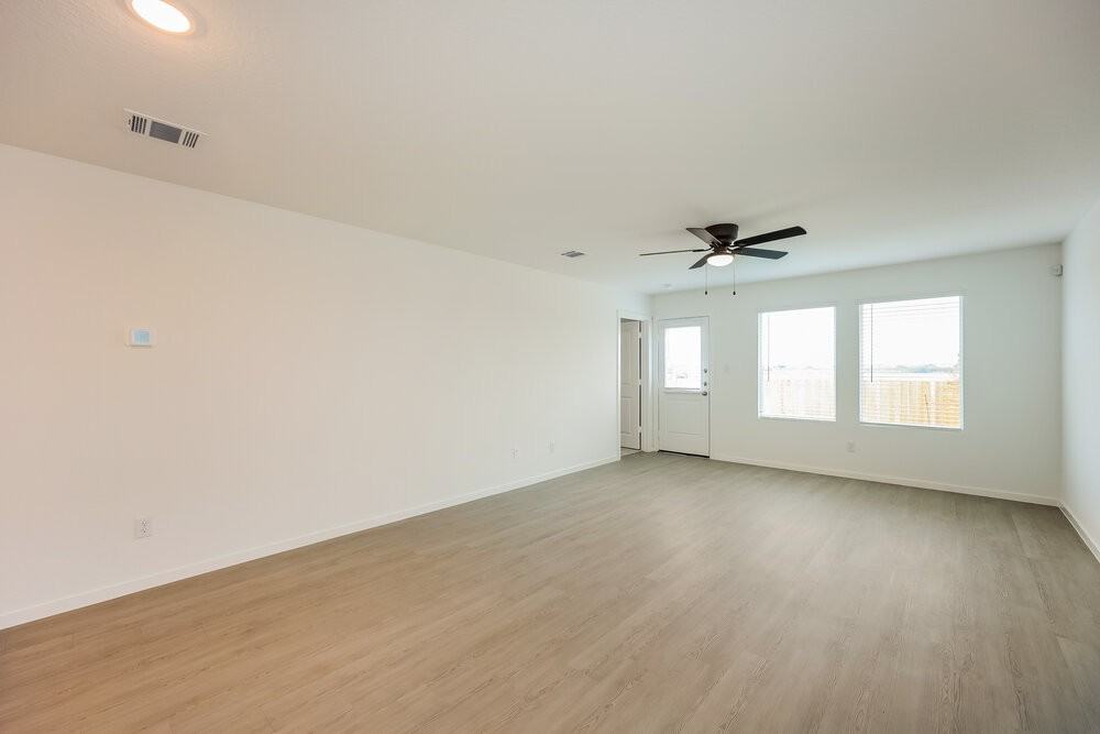 1842 Musk Rose - Photo 4 of 16