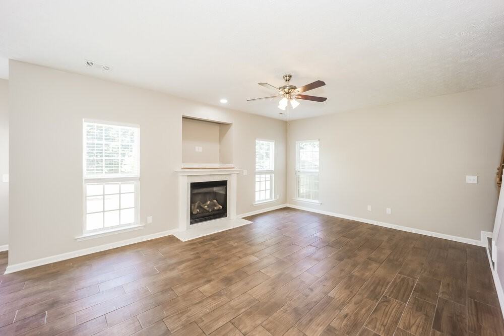 44 Palladio Way - Photo 4 of 17