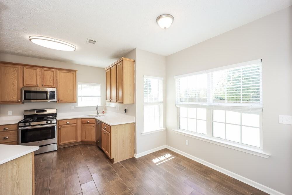 44 Palladio Way - Photo 7 of 17