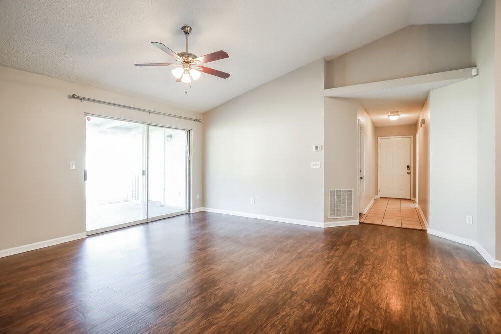 1821 Sheraton Lakes Circle - Photo 4 of 16