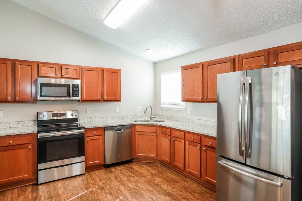 1821 Sheraton Lakes Circle - Photo 6 of 16