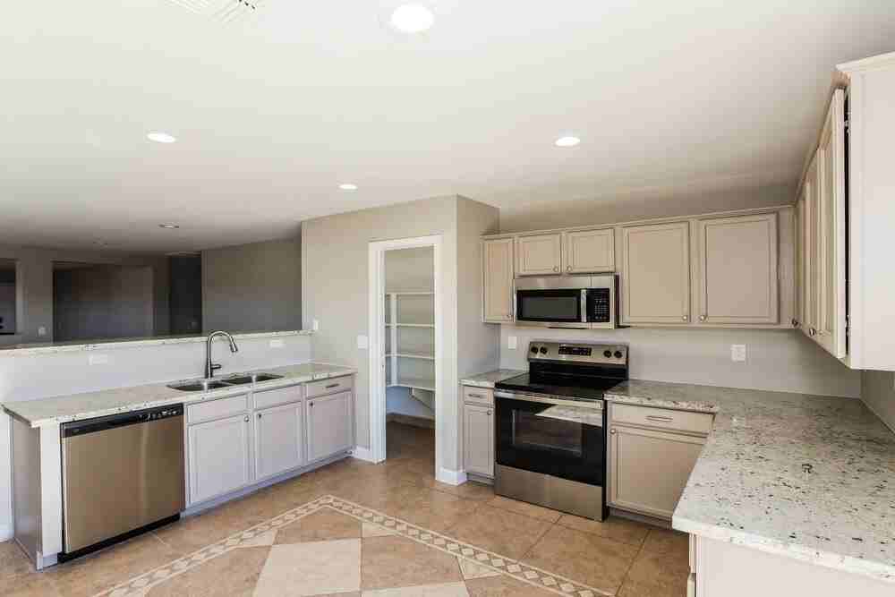 11545 W Scotts Dr - Photo 6 of 16