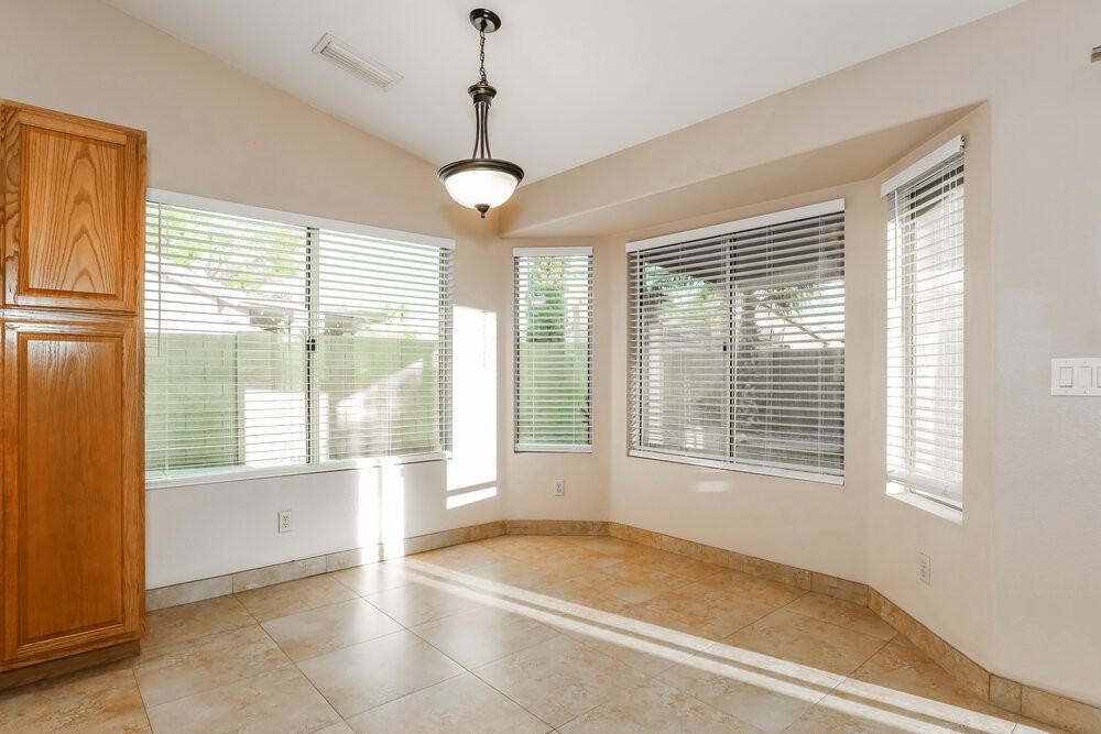 1625 E Sheffield Ave - Photo 4 of 16