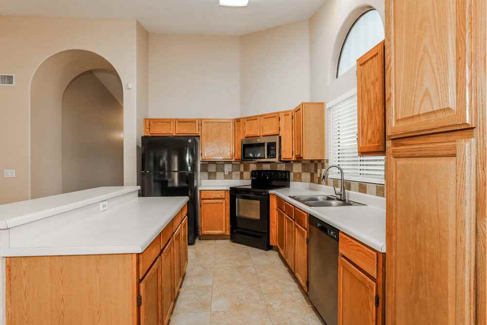 1625 E Sheffield Ave - Photo 6 of 16