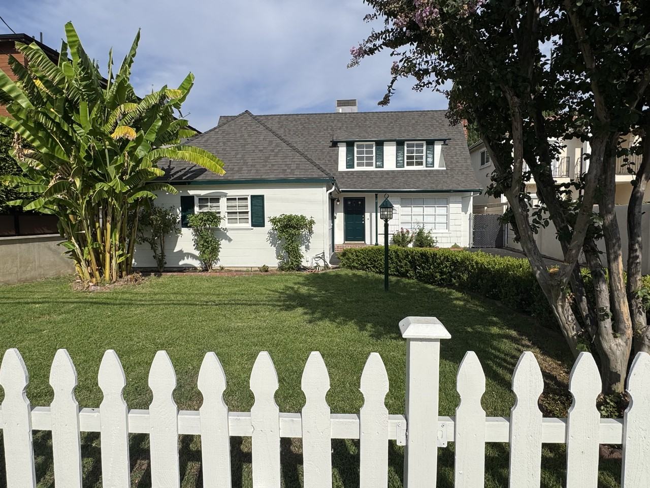 4918 Haskell Ave #NA - Photo 2 of 27