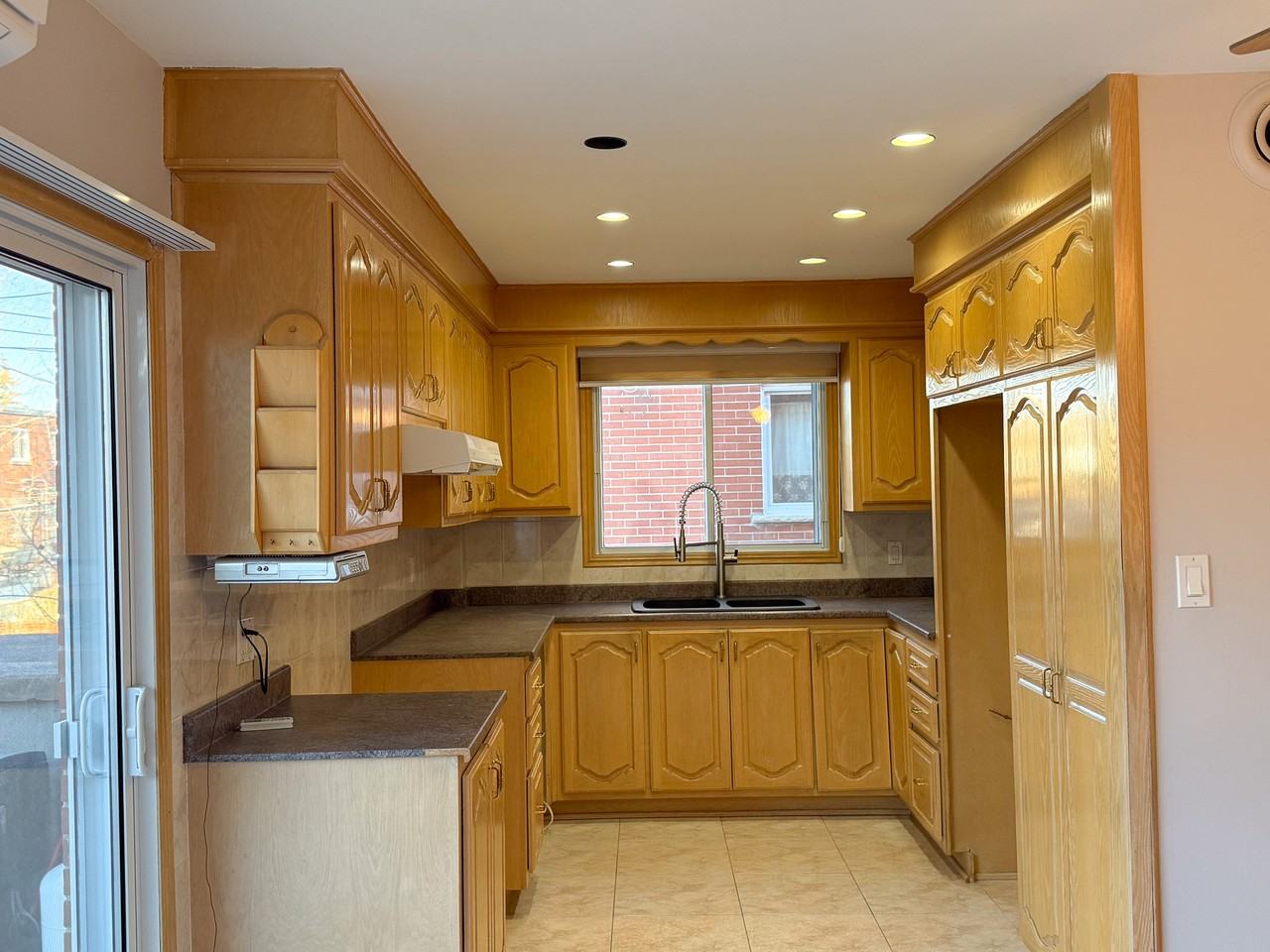 6459 Rue de Normandie - Photo 2 of 20