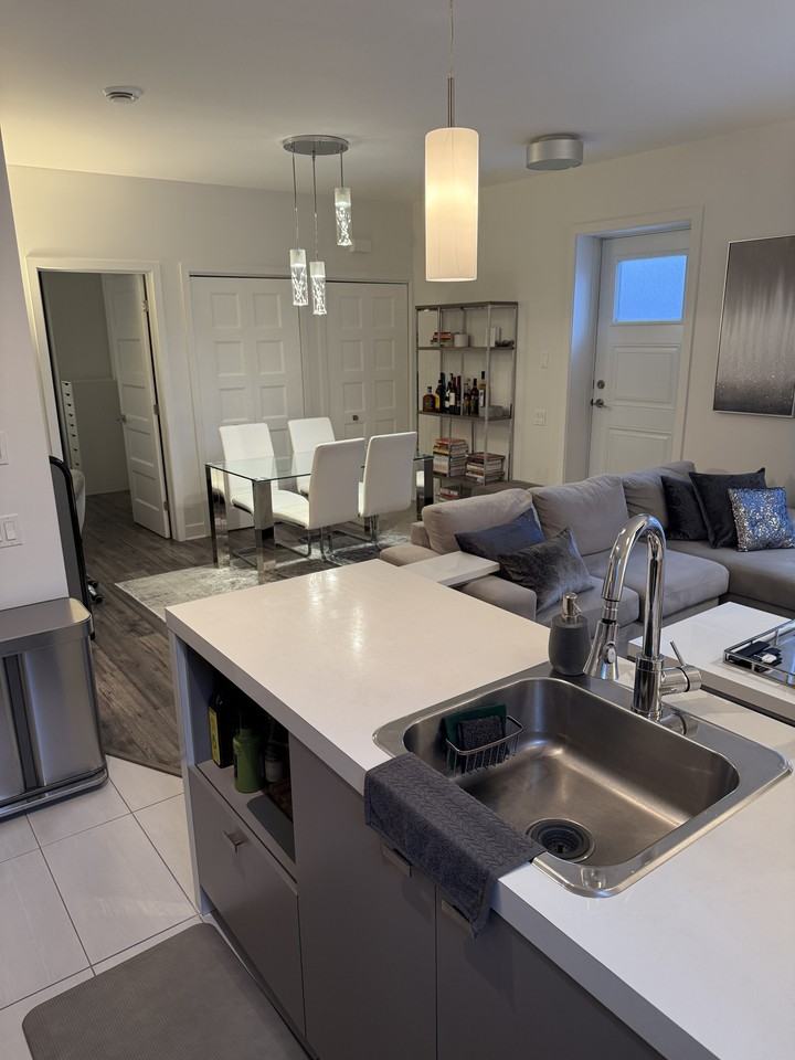 2333 Rue Marcel-Trudel - Photo 2 of 10