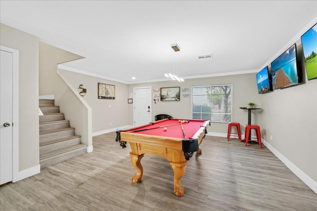 2735 Peekskill Ave - Photo 2 of 35