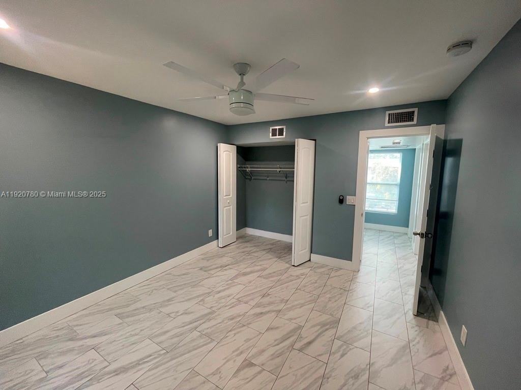 330 Sunshine Dr - Photo 6 of 10