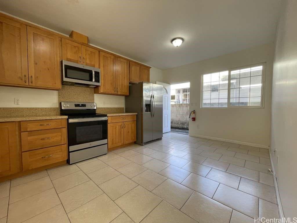 732 Birch Street - Photo 2 of 10