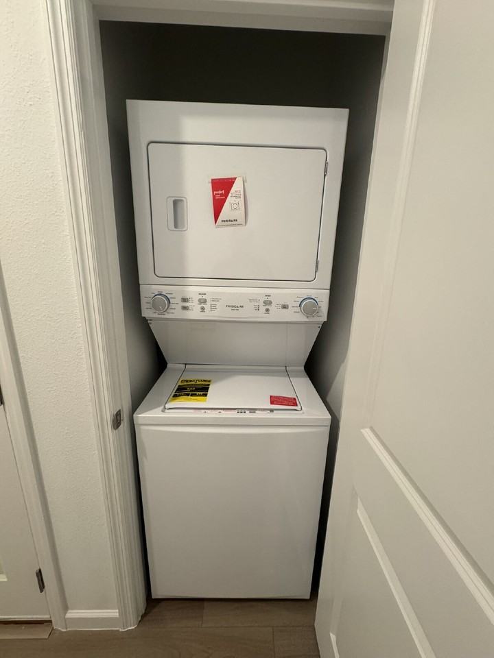 583 Holly Lakes Dr - Photo 3 of 11