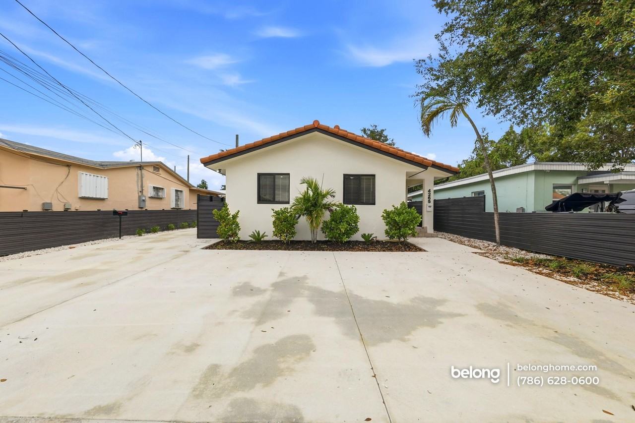 4265 Northwest 2nd Terrace - Photo 2 of 39