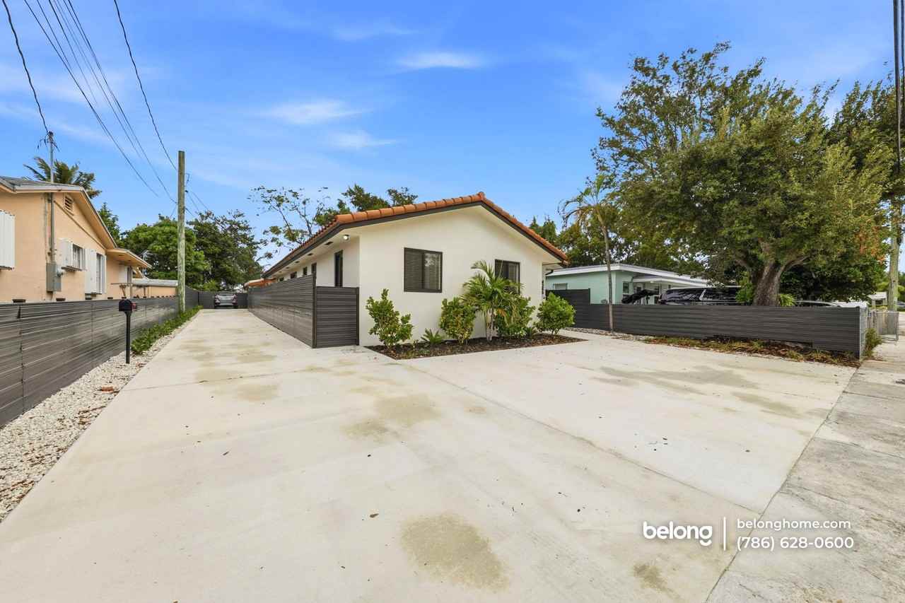 4265 Nw 2nd Ter - Photo 4 of 39