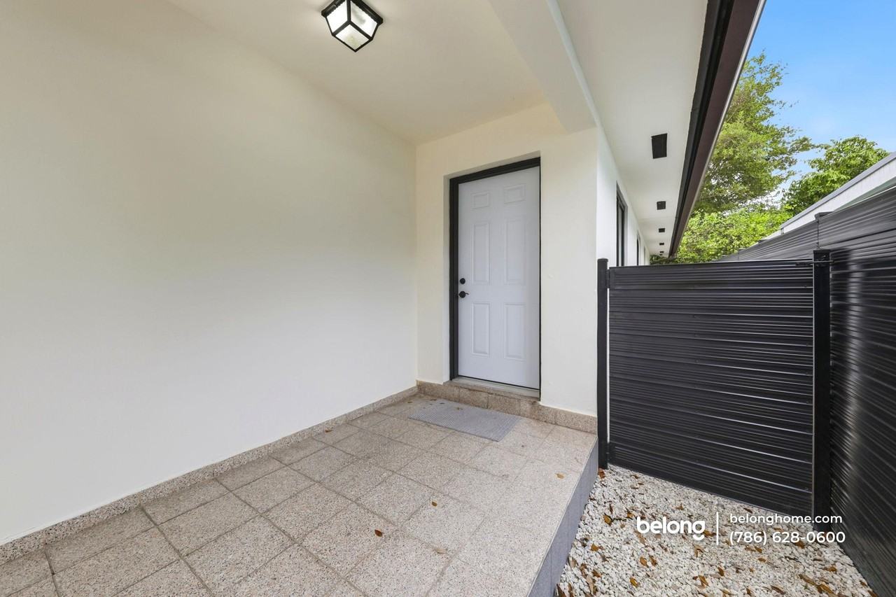 4265 Nw 2nd Ter - Photo 5 of 39