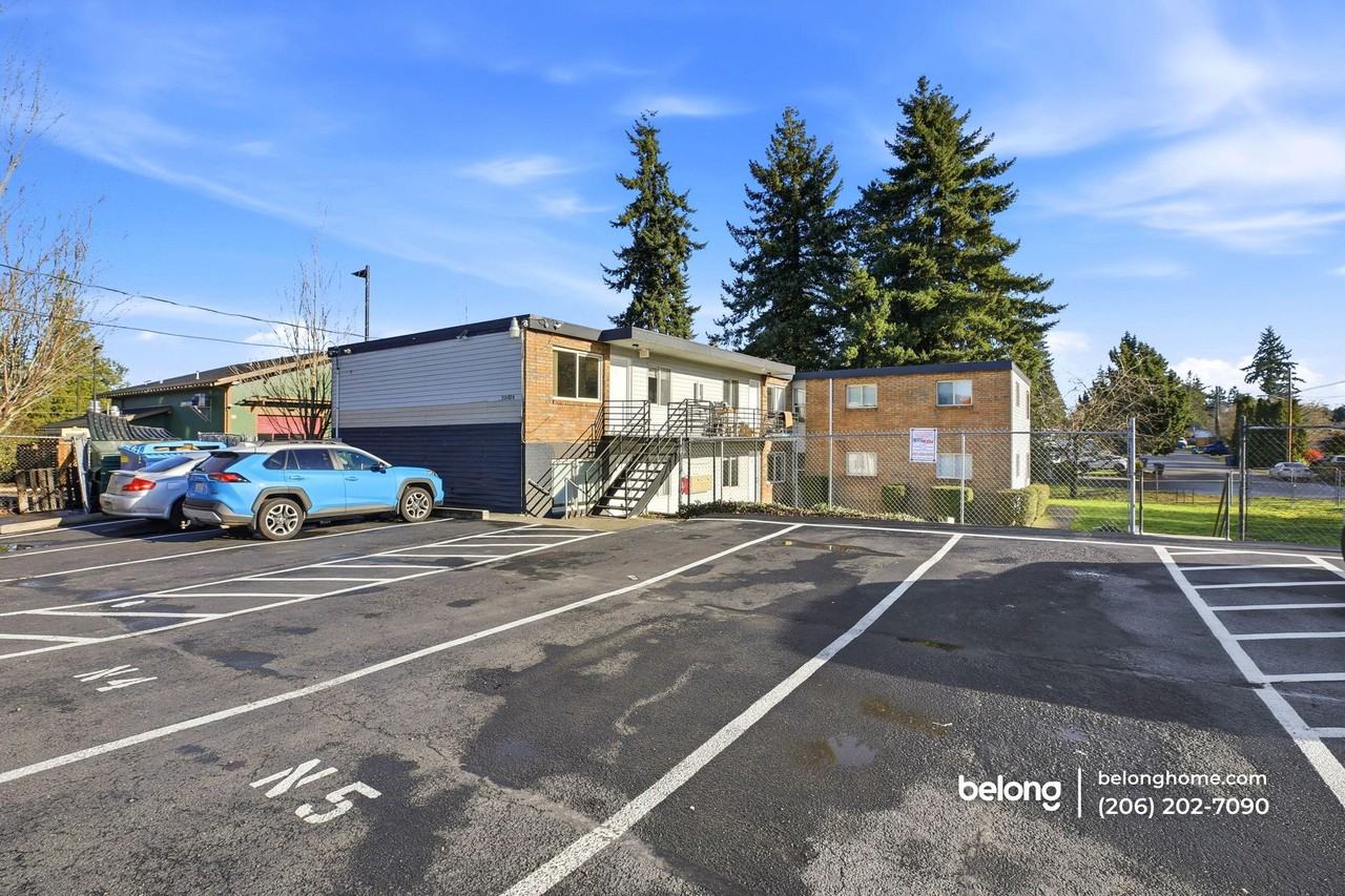 20024 30th Ave S #N5 - Photo 2 of 15