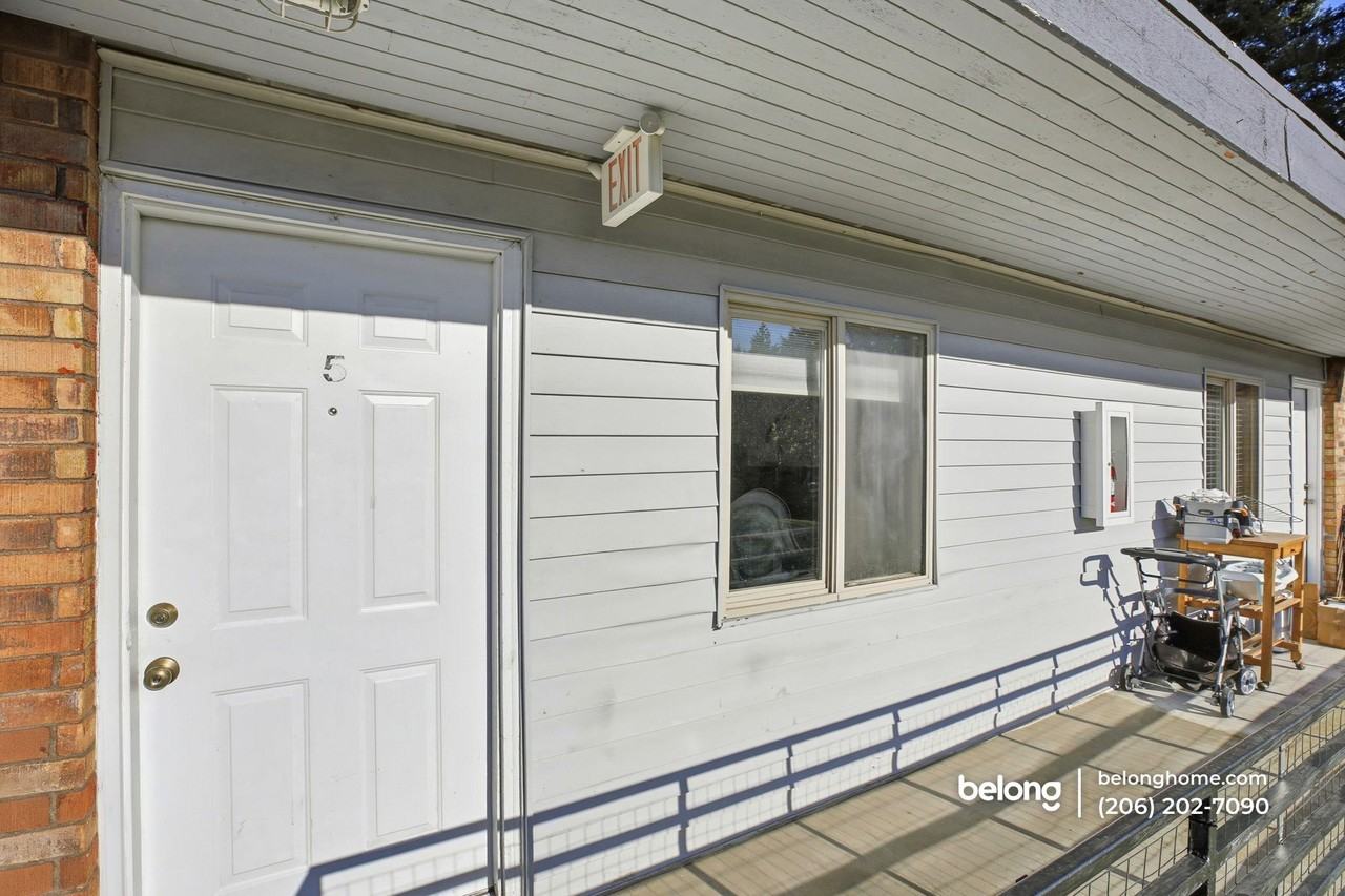 20024 30th Ave S #N5 - Photo 3 of 15