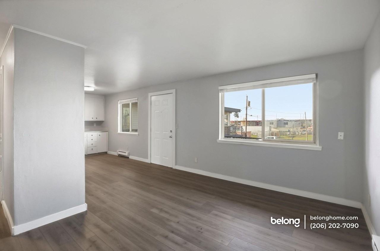 20036 30th Ave S #S9 - Photo 4 of 16