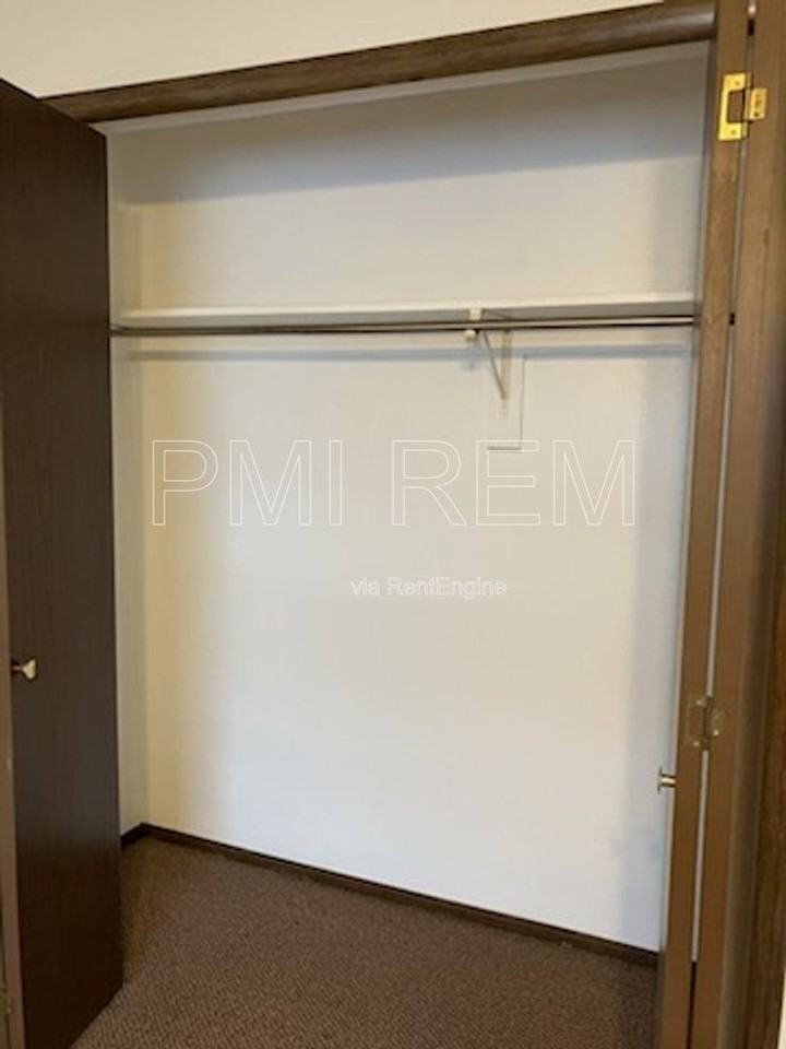 1560 20th St #9 - Photo 5 of 10