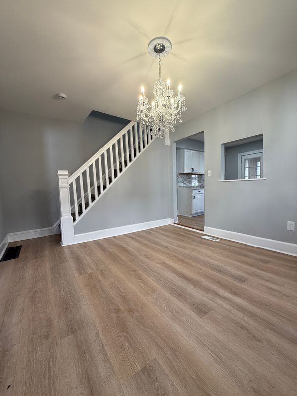 333 West Buck Street - Photo 5 of 18