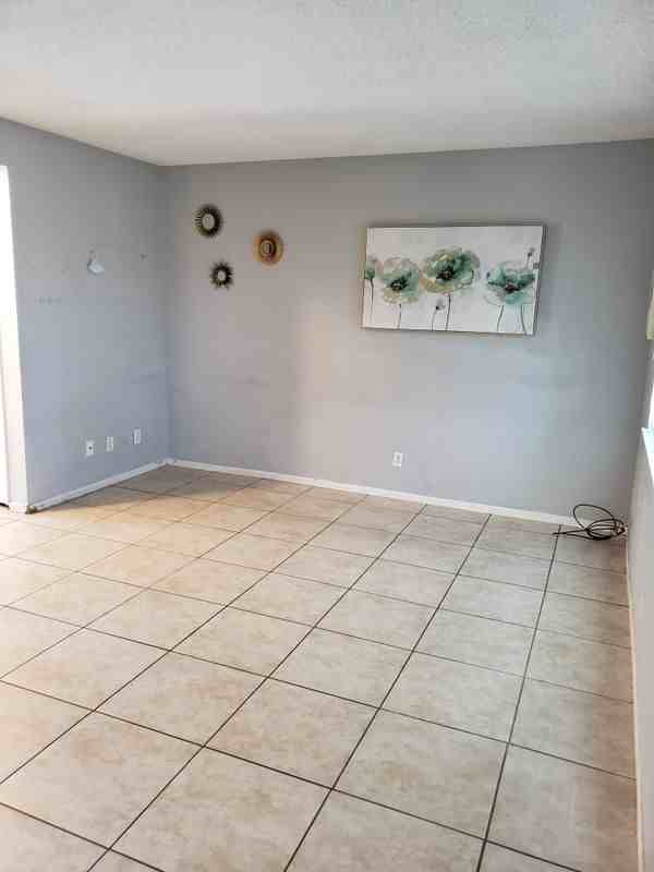 116 East Merrill Avenue - Photo 3 of 15