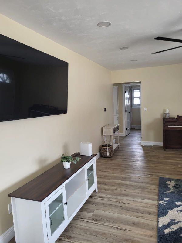 3765 Elliott Street - Photo 3 of 25