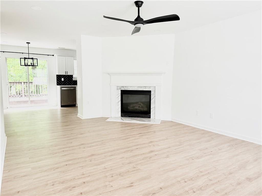 900 Melrose Park Pl - Photo 2 of 26