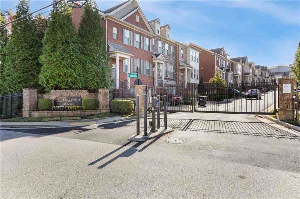 2541 Sibley Dr NE - Photo 2 of 41