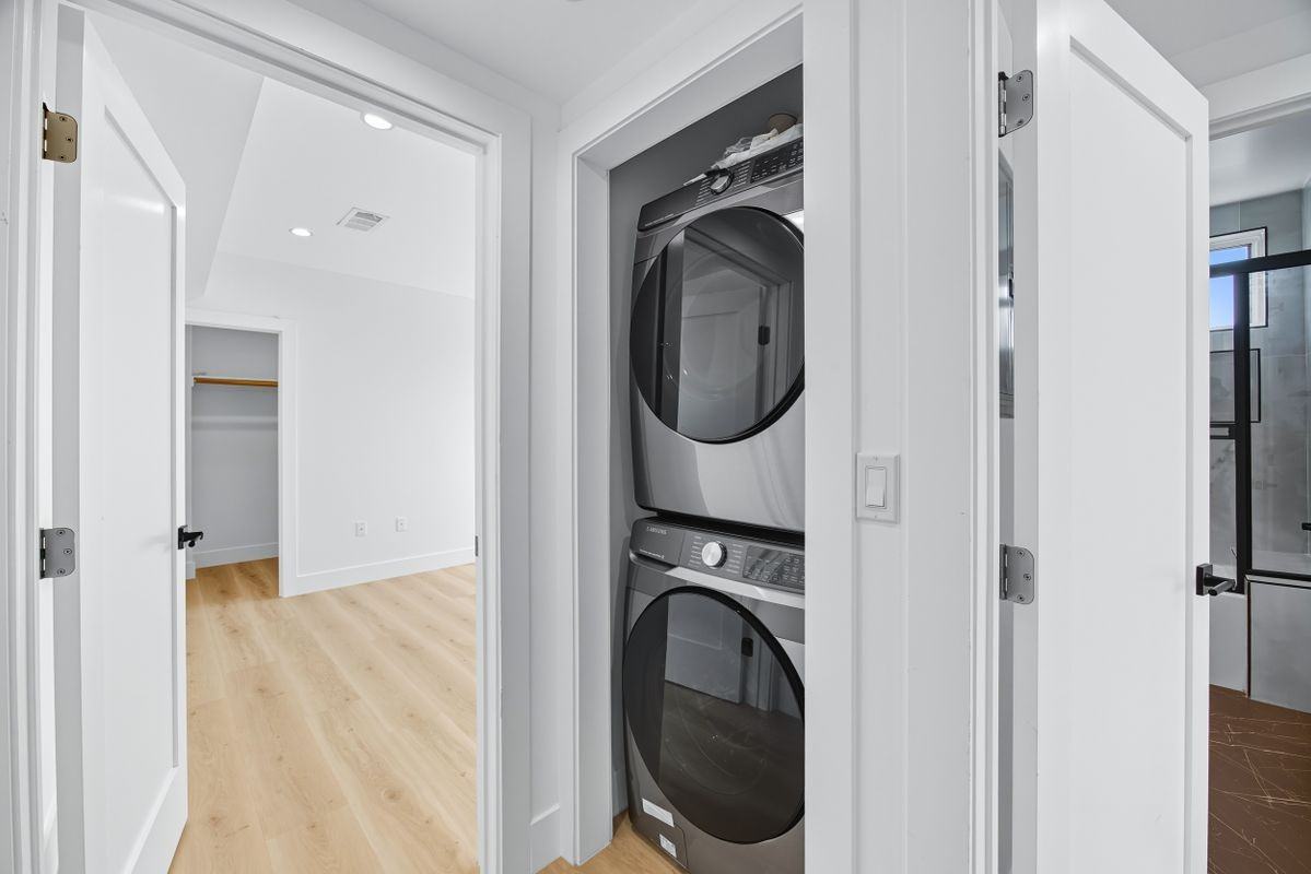 3207 West 18th Street - Photo 4 of 7