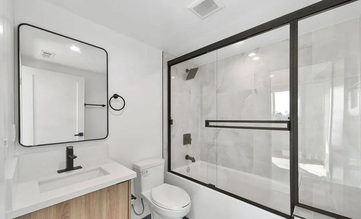 3207 West 18th Street - Photo 6 of 7