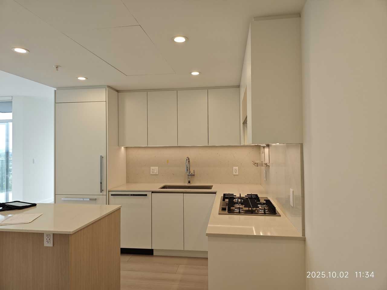 13573 98A Avenue - Photo 3 of 16