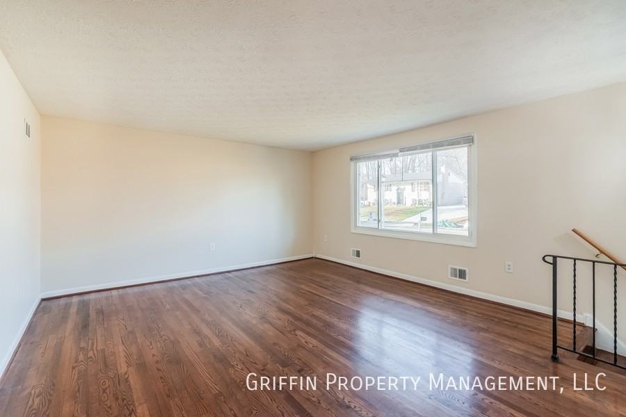 5405 San Juan Dr - Photo 4 of 15