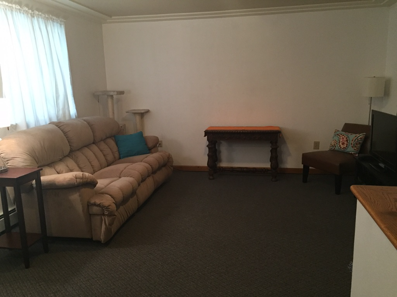 623 E University Ave #B - Photo 2 of 9