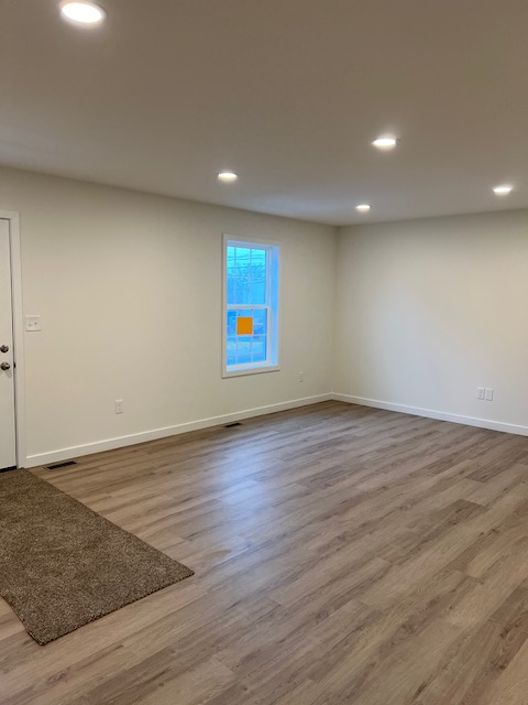 213 W 2nd St - Photo 5 of 9