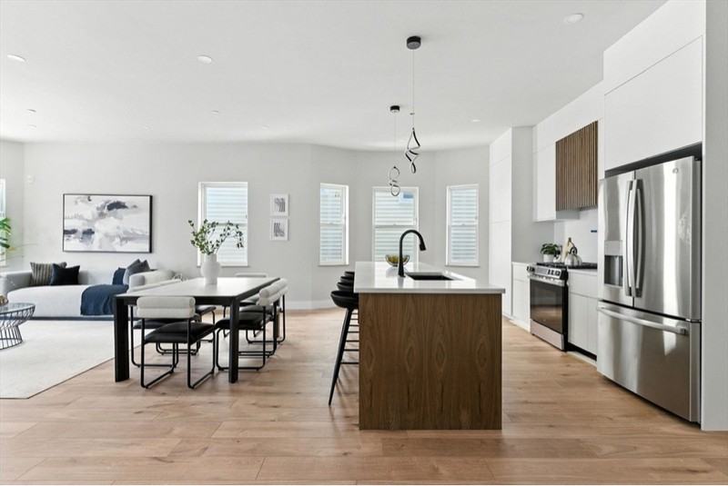 34 Woodford St #1 - Photo 7 of 17