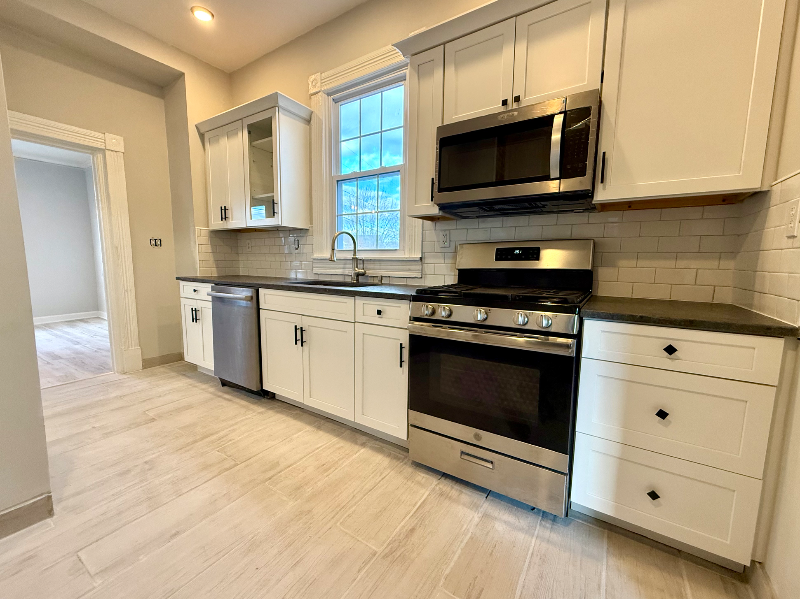 511 Spottswood Street #B - Photo 5 of 11