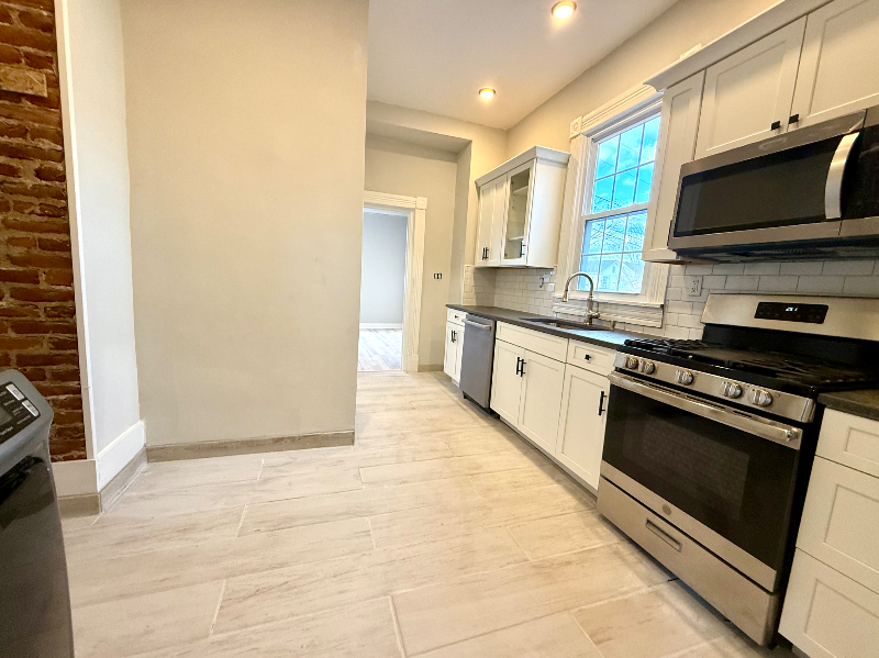 511 Spottswood Street #B - Photo 6 of 11