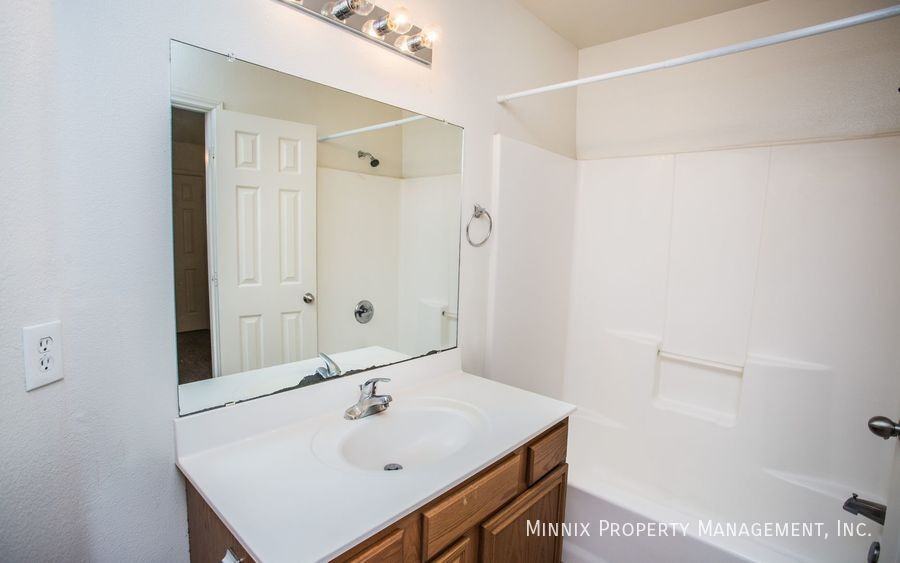 906 North Belmont Avenue #B - Photo 6 of 50