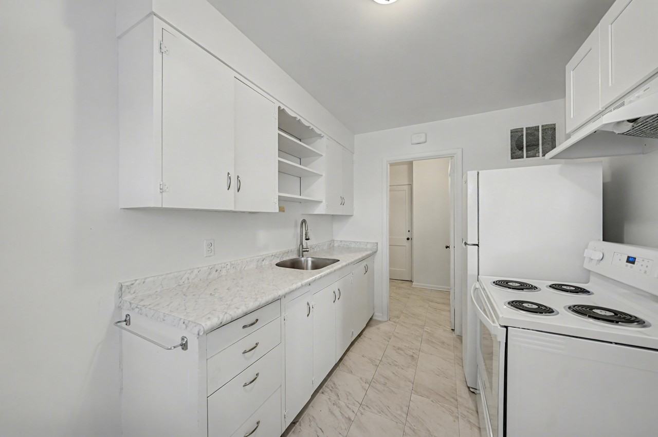 620 Strong Street #3 - Photo 4 of 9