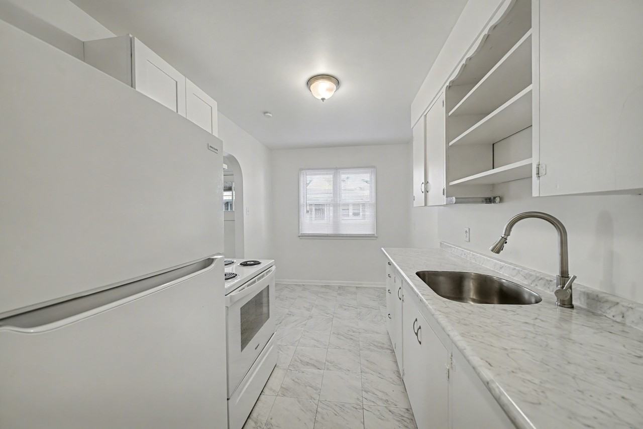 620 Strong Street #3 - Photo 5 of 9