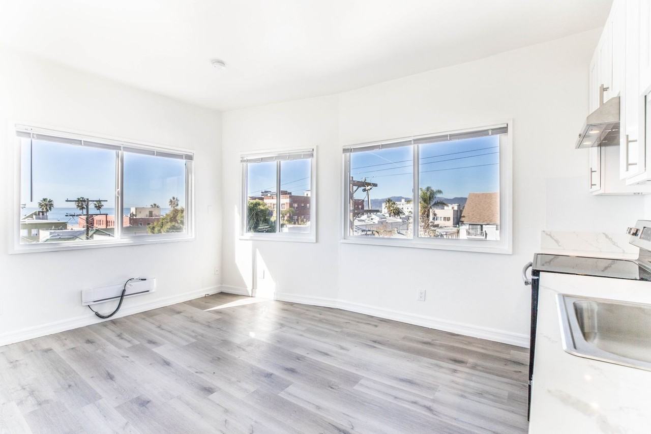 39 Sunset Avenue #405 - Photo 2 of 9