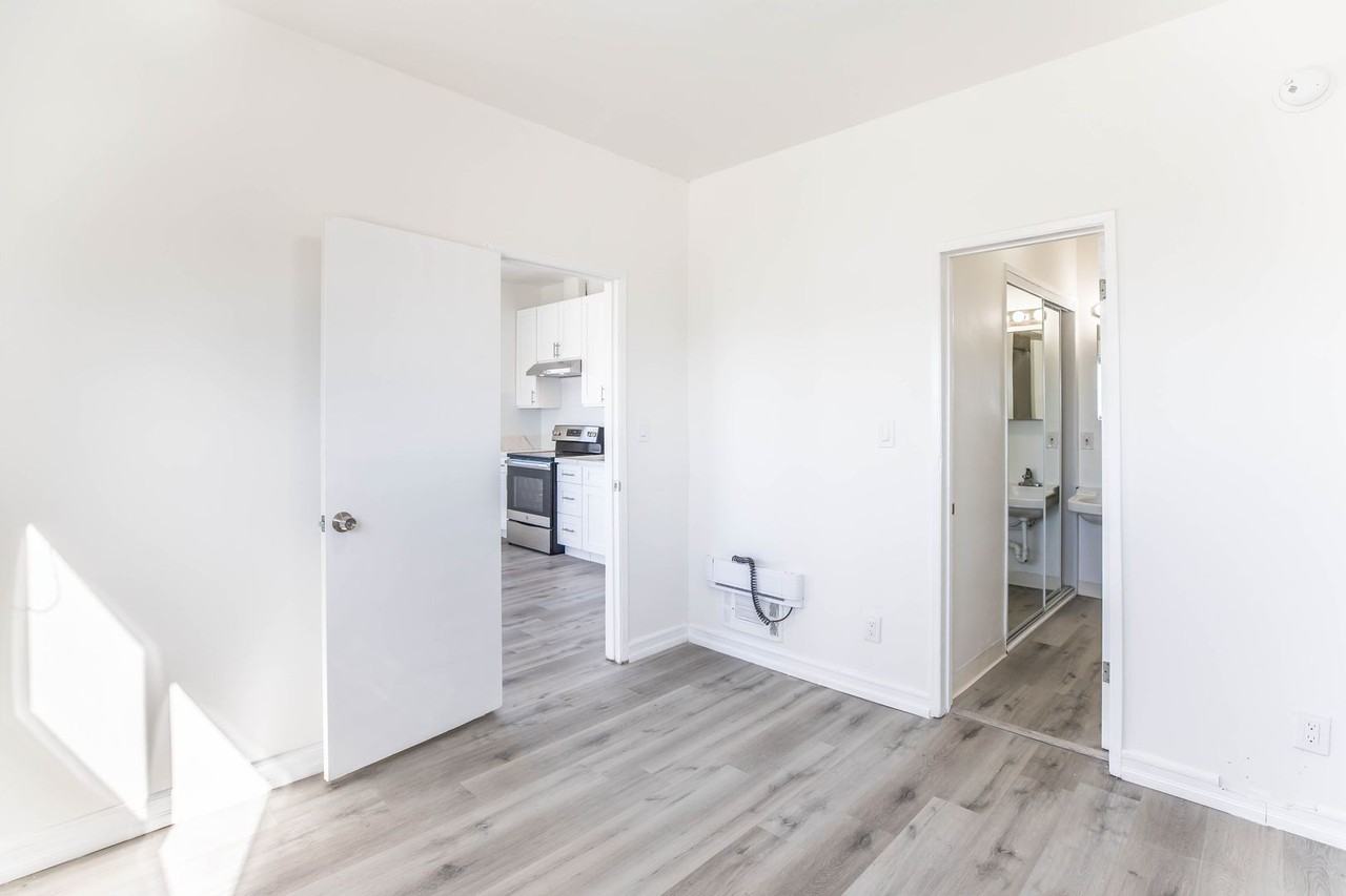 39 Sunset Avenue #405 - Photo 6 of 9