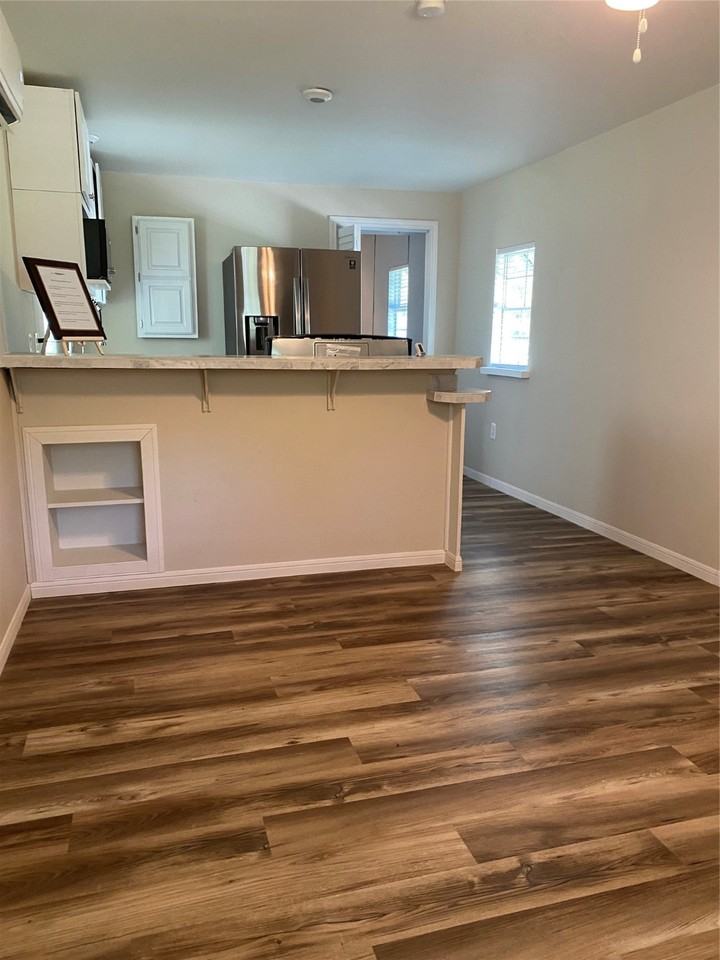 8992A Greenwood Dr #8992 - Photo 5 of 14