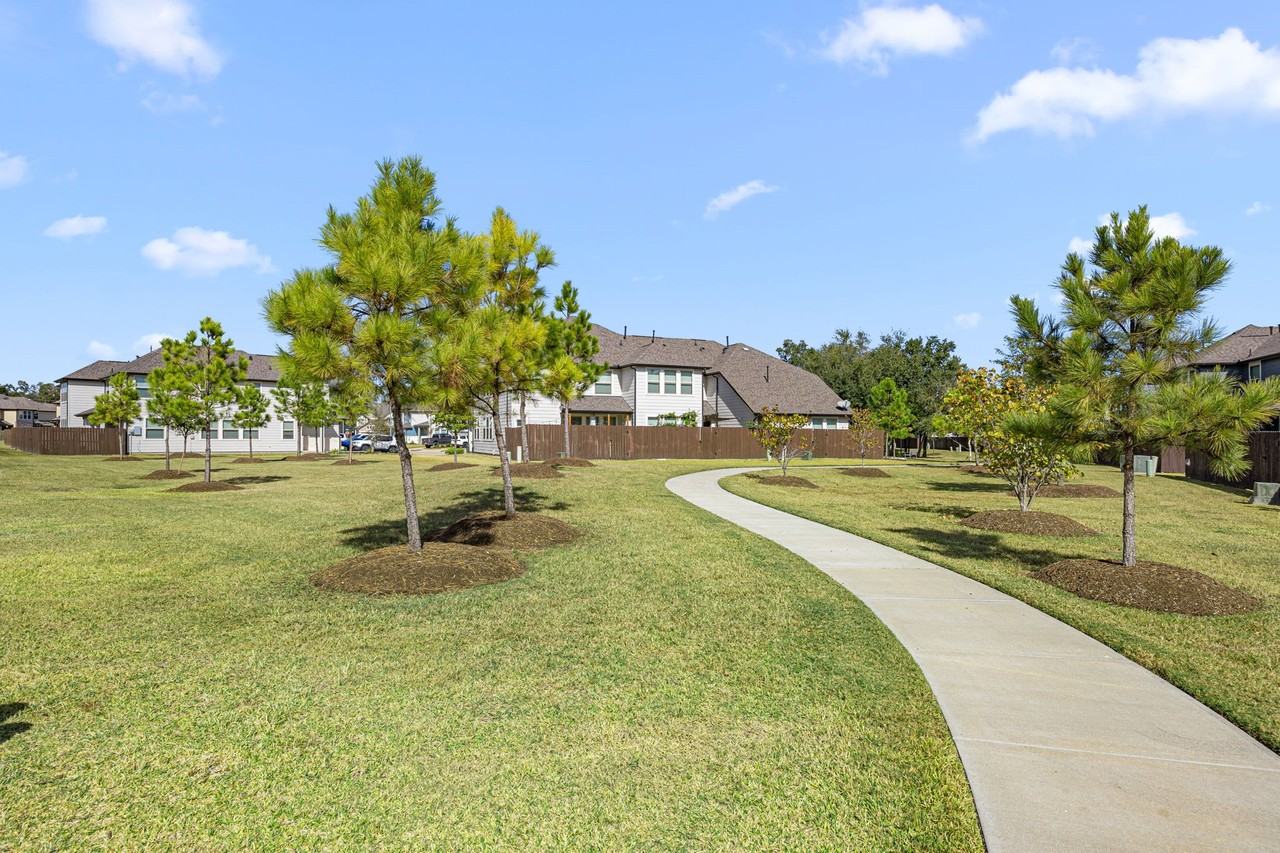 5617 Evanston Ln #5617 - Photo 2 of 35